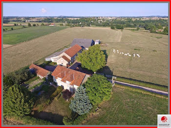 maison à Chavroches (03)