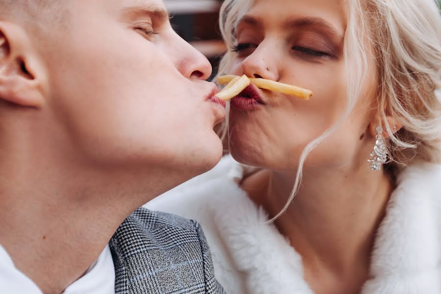 Wedding photographer Olya Bezhkova (bezhkova). Photo of 3 January 2020