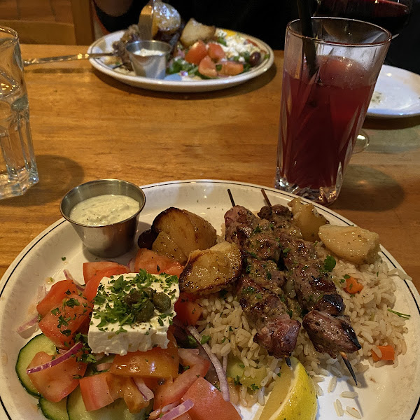 Lamb souvlaki dinner with a sangria 😍