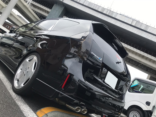 プリウスa Zvw41wのドライブ 大黒pa ムーンアイズ 横浜 首都高速に関するカスタム メンテナンスの投稿画像 車のカスタム情報はcartune