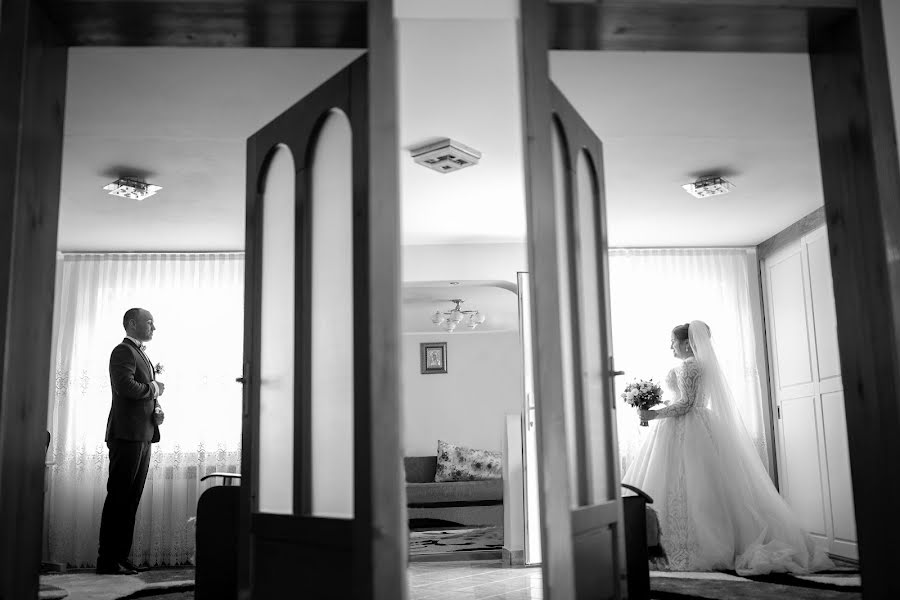 Wedding photographer Claudiu Mercurean (mercureanclaudiu). Photo of 2 June 2022