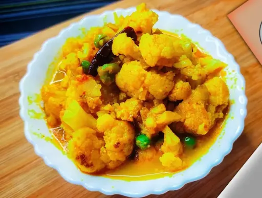 Aloo Matar Phulkopi