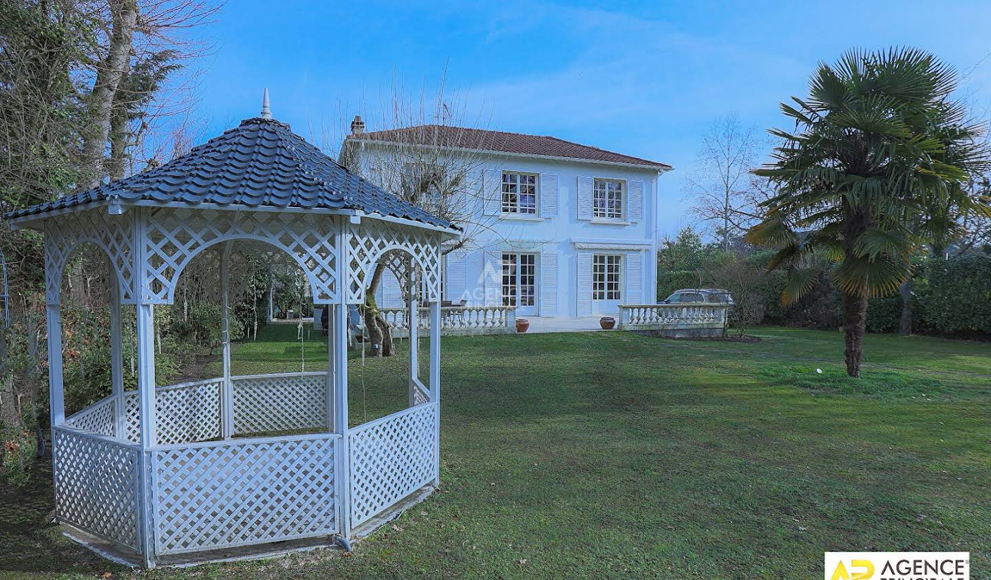 House Maisons-Laffitte