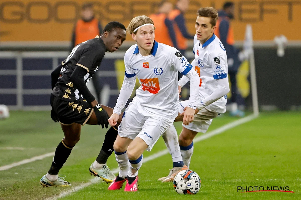 Moeilijkheden rond transfer, tijd begint te dringen voor speler KAA Gent: "Maar hij is heel professioneel"