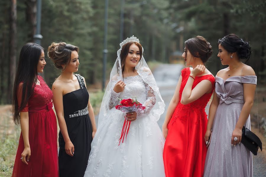 Fotógrafo de casamento Arshat Daniyarov (daniyararshat). Foto de 12 de junho 2019