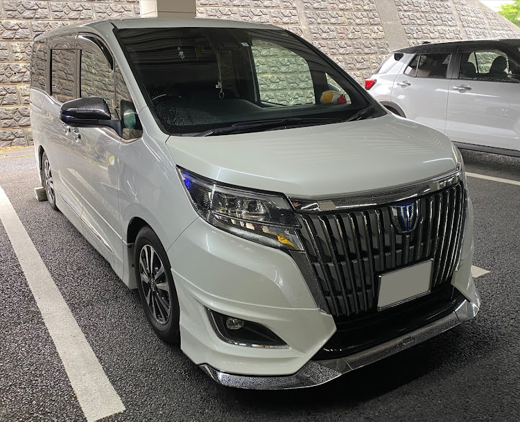 プリウスα G'sのプリウスα GR SPORT・80ヴォクシー・80ノア・80エスクァイア・昭和組に関するカスタム事例の投稿画像5枚目
