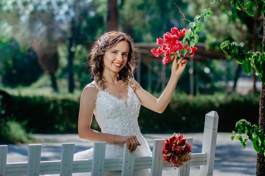 Fotografer pernikahan Tolga Sofu (tolgasofu). Foto tanggal 11 Juli 2020