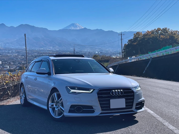 A6 アバントの冬の空と愛車に関するカスタム事例の投稿画像1枚目