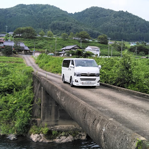 ハイエースバン