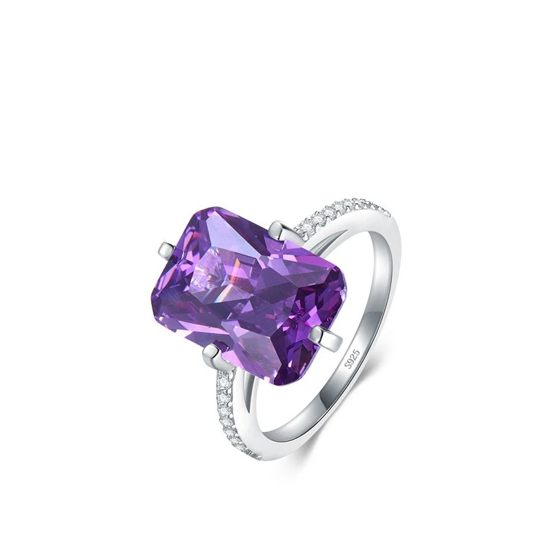 Rechthoekige ring met ingelegde zirkonia voor dames. Prachtige en elegante ring die perfect is voor een verfijnde uitstraling en elke outfit.