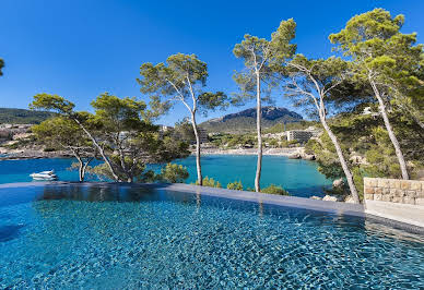 Maison avec piscine et jardin 3