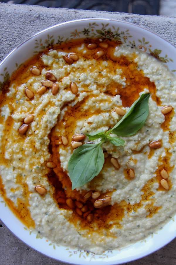 Lemon Basil Hummus Dip_image