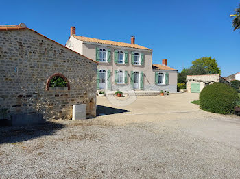 maison à Le Bernard (85)