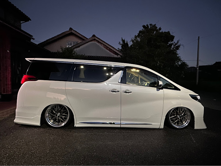 アルファードのDIY・洗車・振り返り投稿・中秋の名月に関するカスタム事例の投稿画像2枚目