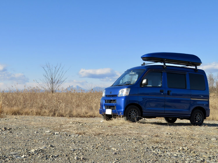 ハイゼットカーゴの箱バンで遊ぼ・FRで河原にGO！・車中泊仕様・ハイルーフ・ルーフボックスに関するカスタム事例の投稿画像4枚目