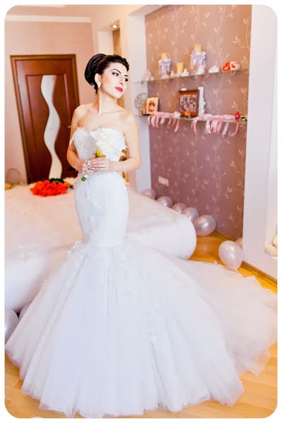 Wedding photographer Anelya Ruzheynikova (bridalstudio). Photo of 13 June 2014