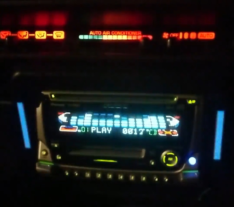 ミラの車が好きな人と繋がりたい・当時物・ヘッドユニット何使ってる？に関するカスタム事例の投稿画像2枚目