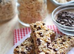 No-Bake Chocolate Chip Granola Bars was pinched from <a href="http://www.laurenslatest.com/no-bake-chocolate-chip-granola-bars-easy-healthy/" target="_blank">www.laurenslatest.com.</a>