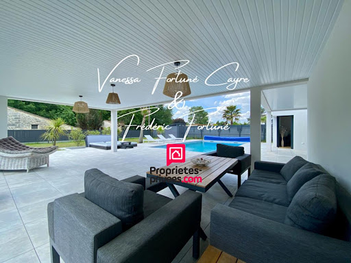 Maison avec piscine et terrasse 3
