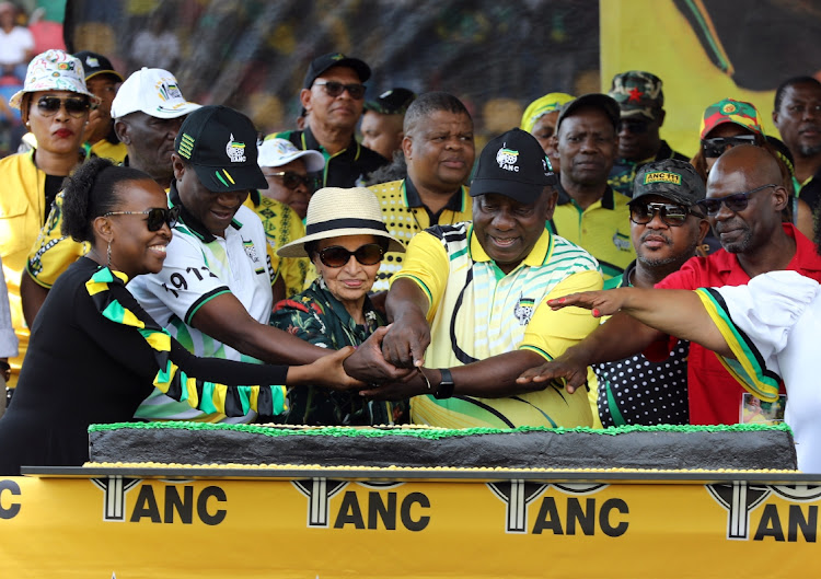 ANC leadership led by President Cyril Ramaphosa cut a cake at the ANC's 111th birthday celebrations last year at Dr Molemela Stadium in the Free State. File photo: THAPELO MOREBUDI