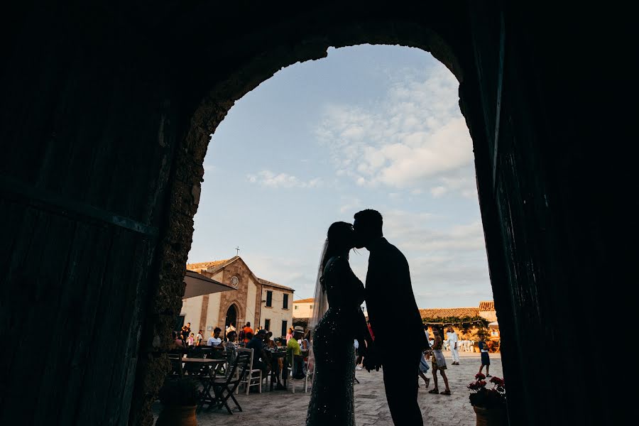 Fotógrafo de casamento Vincenzo Pioggia (vincenzopioggia). Foto de 21 de julho 2021