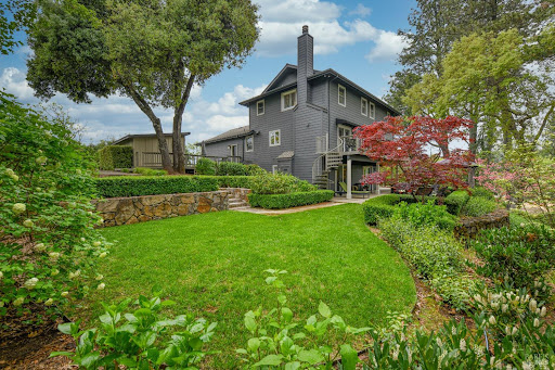 Maison avec jardin et terrasse 1