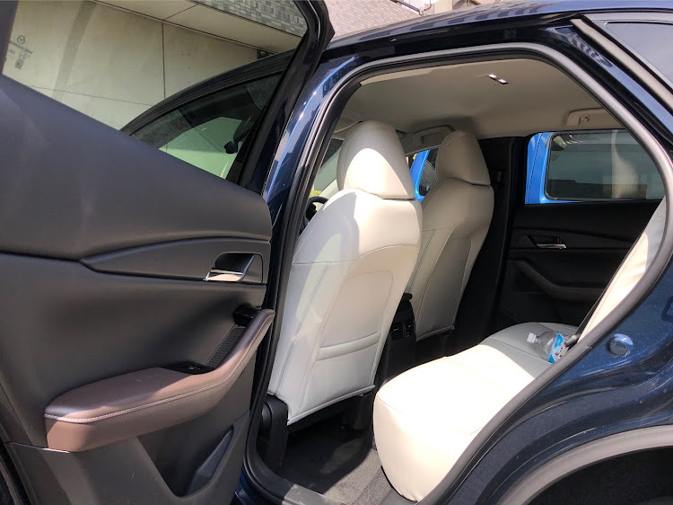 Shomaさんが投稿したMAZDA・MAZDA CX-30・CX-30・マツダ・SUVに関するカスタム事例の投稿画像3枚目