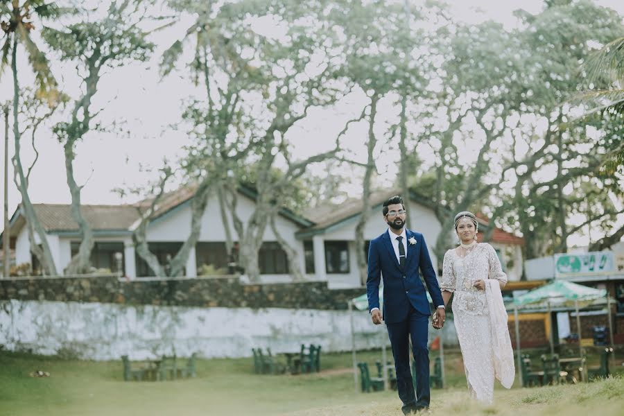 Fotógrafo de casamento Sasanka Chandrasena (mpg1wpx). Foto de 30 de setembro 2020