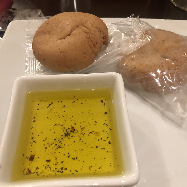 Gluten free rolls and dipping oil