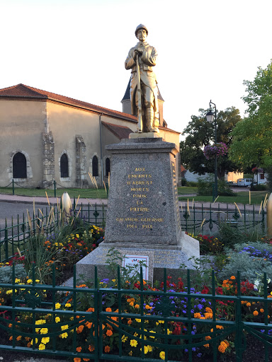 Abrest - Monument Aux Morts