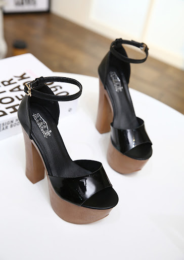 Title 4, Sexy Buckle Fish Mouth Sandals, Perfect for Sum...
