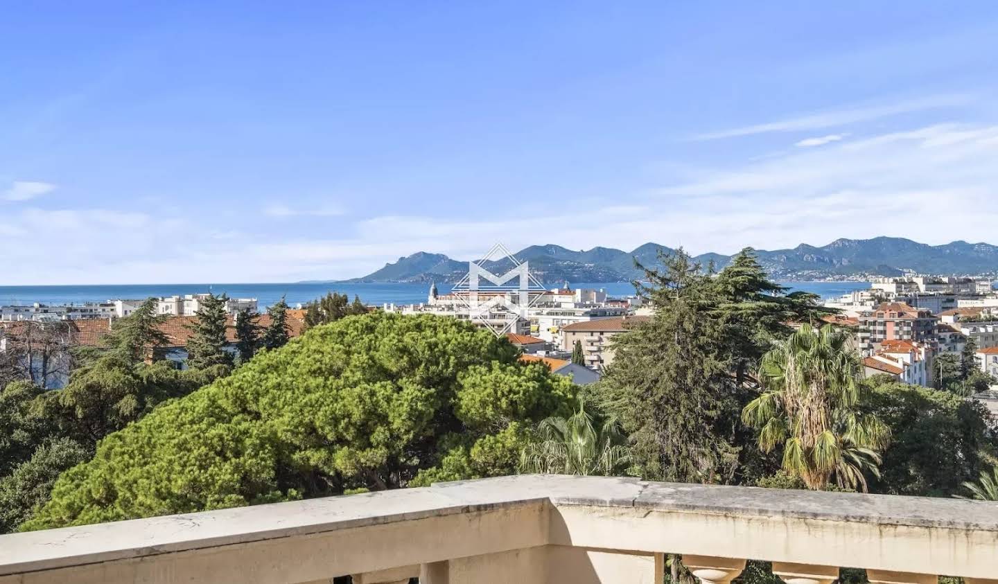 Apartment with terrace Cannes