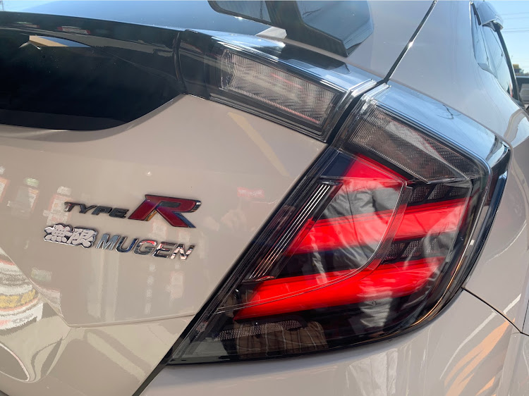 シビックタイプRのHONDA・FK8・無限LEDテールライトに関するカスタム事例の投稿画像4枚目