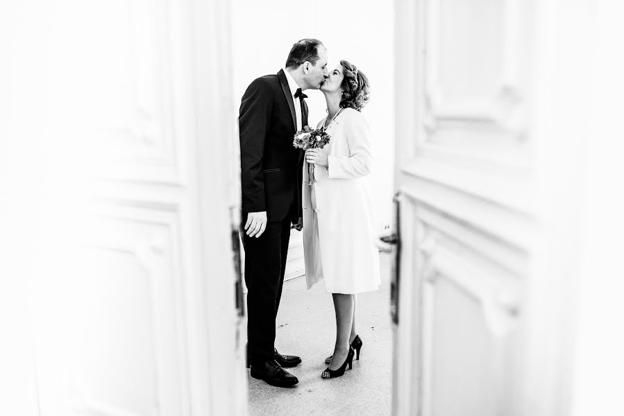 Fotógrafo de casamento Laurentiu Nica (laurentiunica). Foto de 10 de março 2018