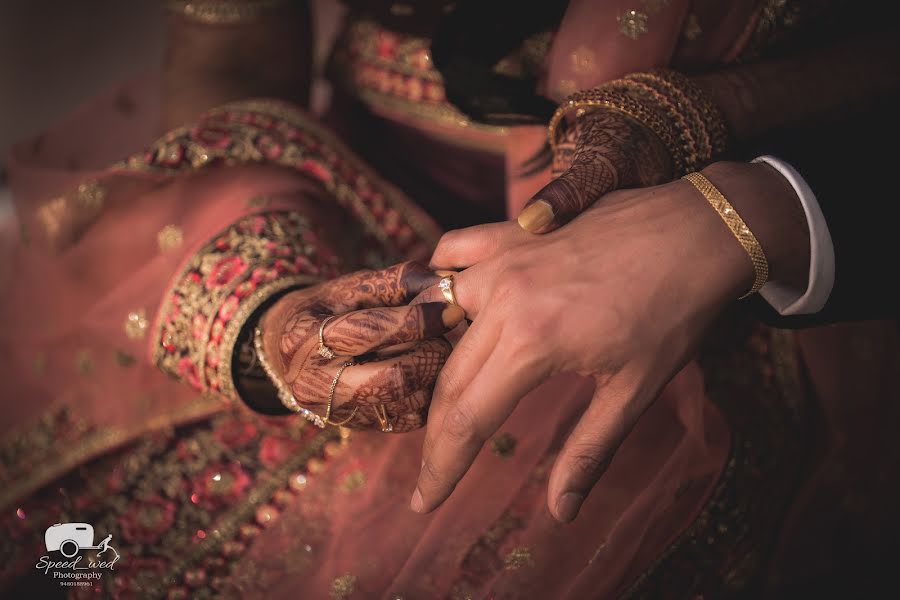 Jurufoto perkahwinan Mahesh Athanimath (speed). Foto pada 29 Mei 2019