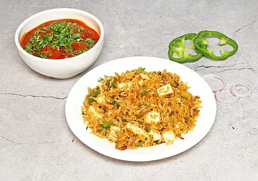 Gravy Manchurian With Paneer Fried Rice