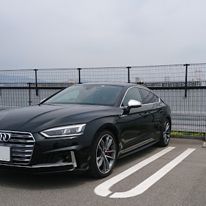 S5 スポーツバック B9