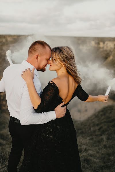 Fotografo di matrimoni Oksana Kirik (okskirik). Foto del 12 novembre 2020