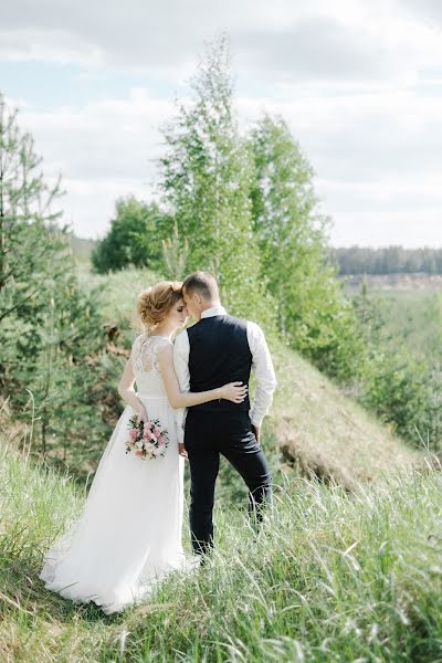 Wedding photographer Anastasiya Smurova (smurova). Photo of 4 June 2019