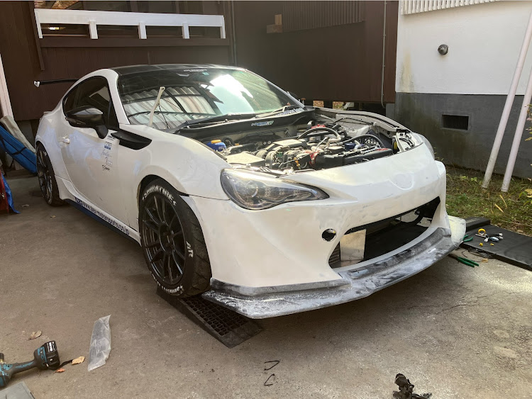 BRZの自作バンパー制作・スムージング・浅間レーシング・レーシングスーツ・86に関するカスタム事例の投稿画像11枚目