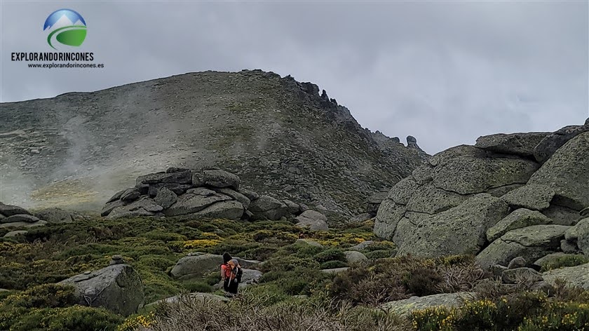 Ascensión a la Mira de 2.343 metros desde la Plataforma de Gredos, Ávila