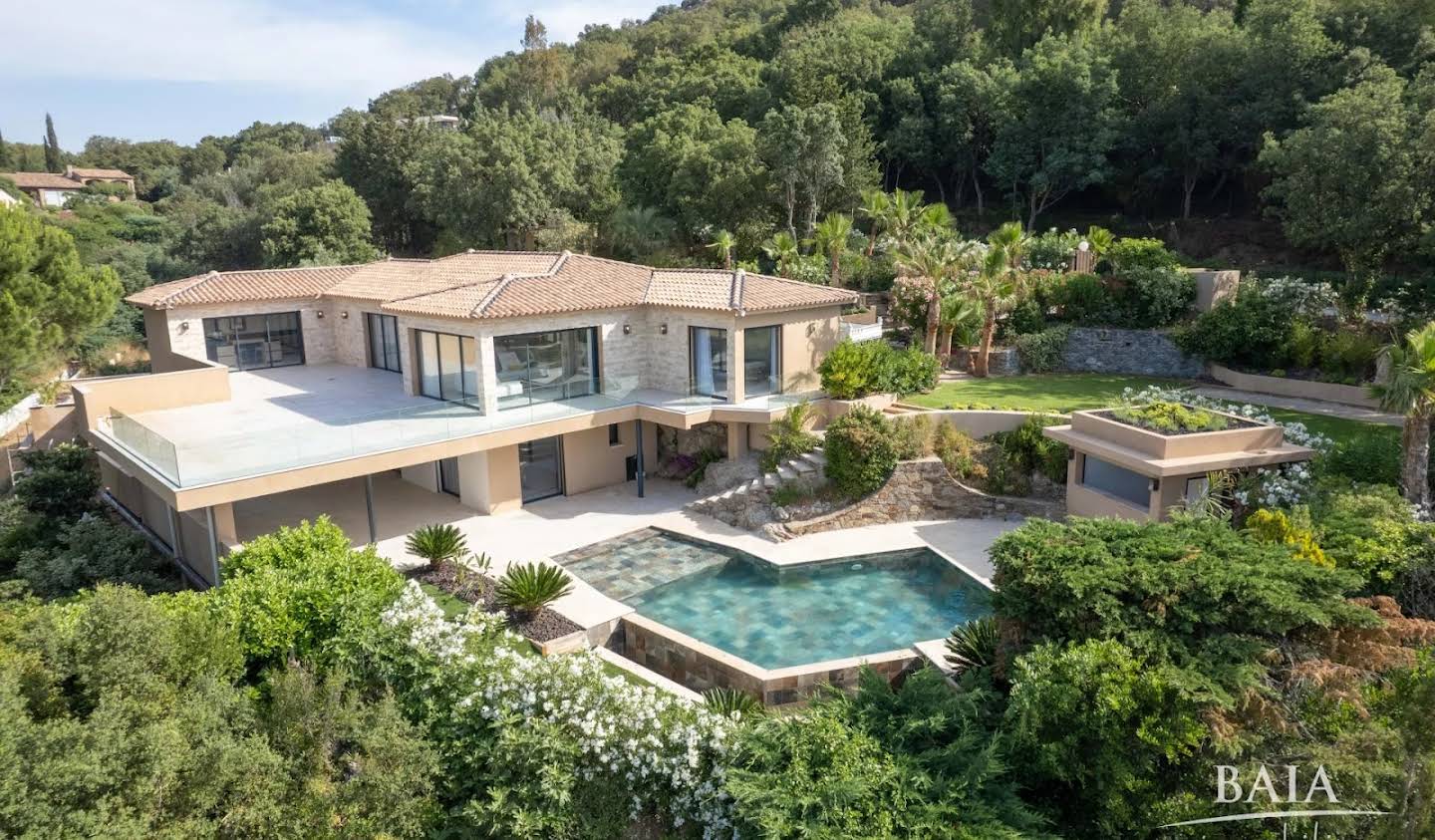 Villa avec piscine et terrasse Grimaud