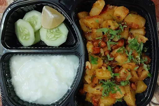 Aloo Fried+Dahi Combo