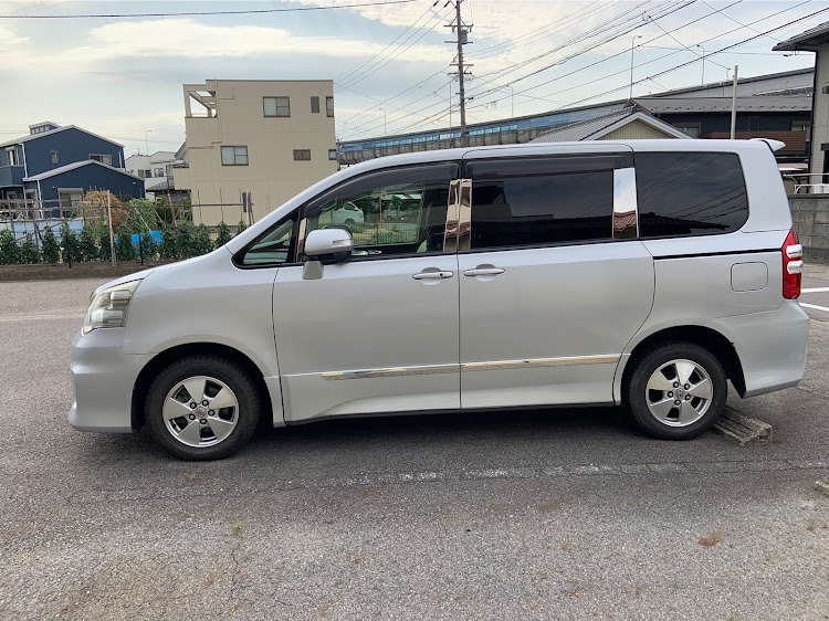 ノアの車高調購入・ジャッキ壊れた・スタッドレスタイヤへ交換・クスコの車高調・下げたい病に関するカスタム事例の投稿画像4枚目