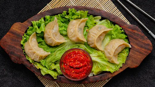 Veg Momos [8 Pieces]