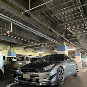 NISSAN GT-R