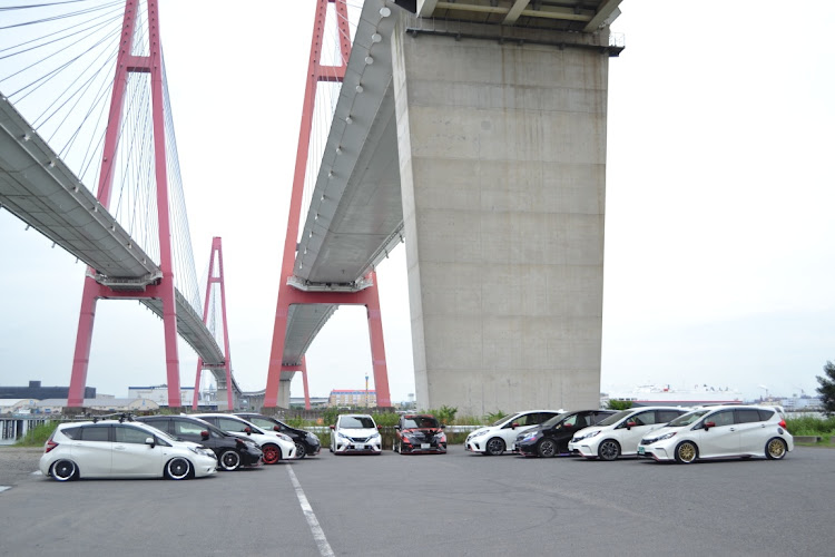 ノートのE12ノート・page one東海・車高調・FUJINIST・車高短に関するカスタム事例の投稿画像1枚目