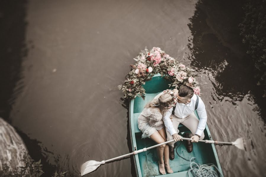 Fotografo di matrimoni Kamil Nadybał (maleszarestudio). Foto del 9 agosto 2017