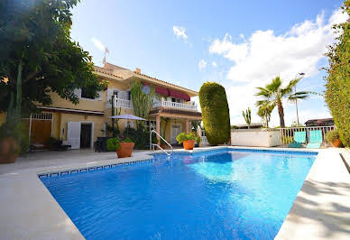 Villa with pool and terrace 18