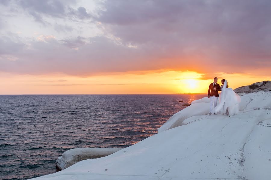 Fotógrafo de casamento Marat Kornaukhov (weddingphoto). Foto de 12 de abril 2018